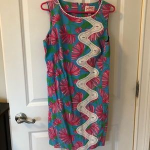 Lilly Pulitzer shift with eyelet detail size 10
